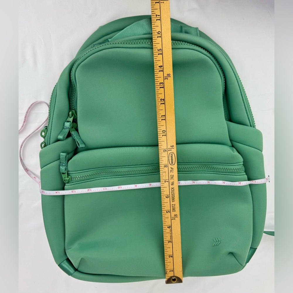 All In Motion Faux Neoprene Laptop Backpack Green, NWOT - Picture 11 of 11